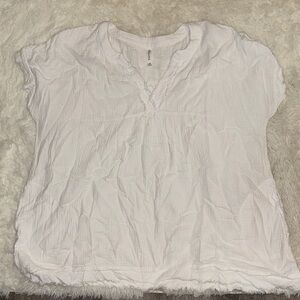 Zenana Outfitters White Blouse